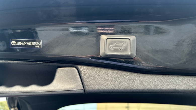 Toyota RAV4 2.5 VVT-i Hybrid Black Edition 5dr CVT Hybrid Estate